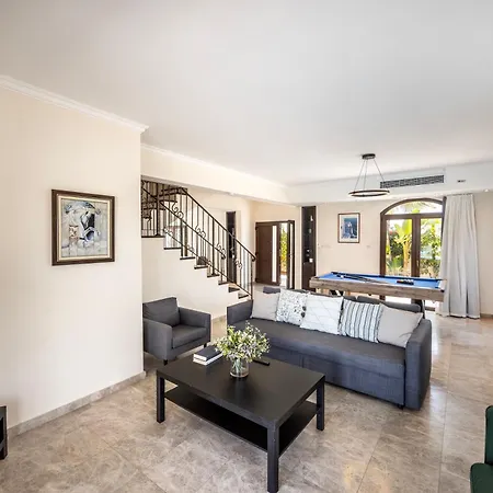 Willa Sunnyvillas: 4br Seafront Villa*private Pool*bw44